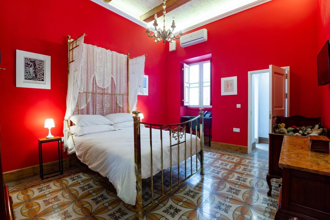 Monreal Boutique Townhouse - R024Rm4 Hotel Paola Ngoại thất bức ảnh